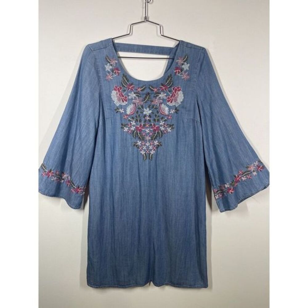 Chelsea And Theodore Women’s Embroidered Light Denim‎ Dress Small Boho Gypsy